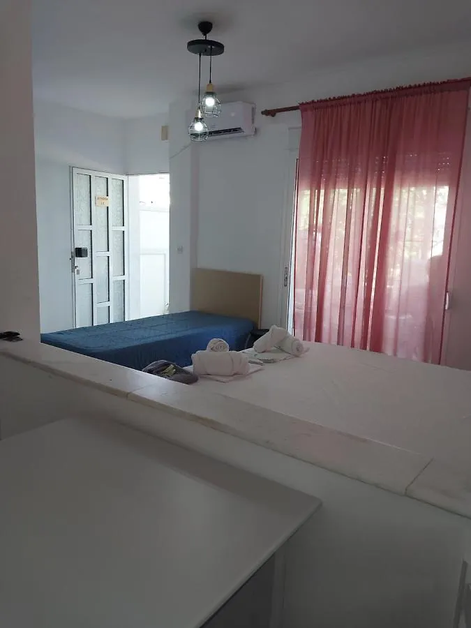 Pelekan Rooms And Apartments Athina 11 Pefkochori