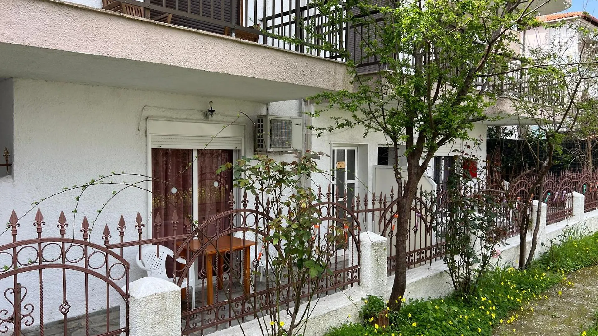 Pelekan Rooms And Apartments Athina 11 contacts